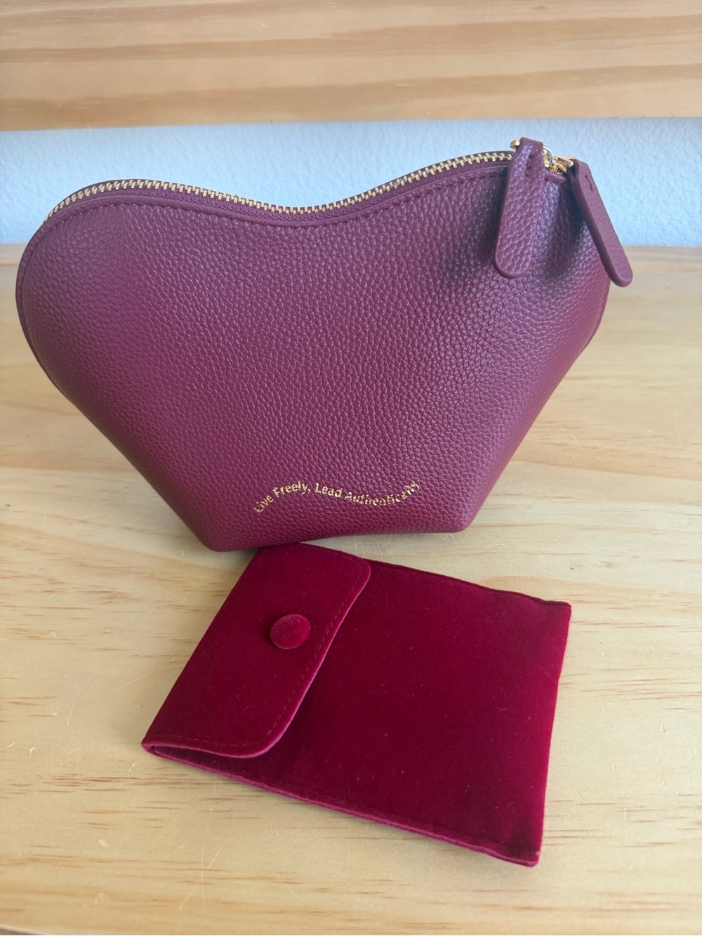 OLEADA Wine-Red The Love Pouch